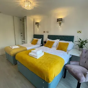 Comfy 2 Familyroom Edinburgh