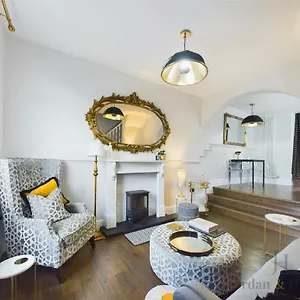 https://sandy-view.hotelsin-chester.com